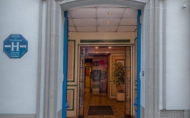 Отель Le Faubourg Франция, Париж - 13 отзывов об отеле, цены и фото номеров - забронировать отель Le Faubourg онлайн вид на фасад