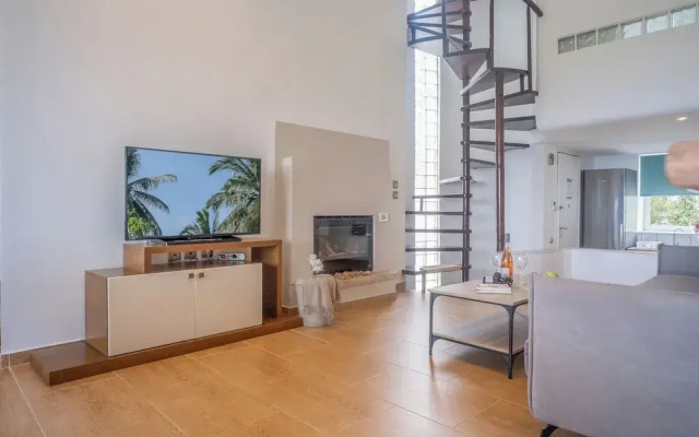 NG Villas Polichrono