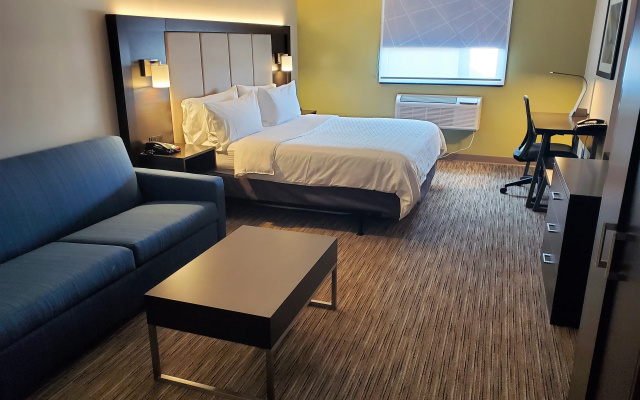 Holiday Inn Express Maspeth by IHG