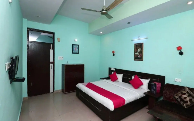 OYO 16905 The Rohtak Hyatt