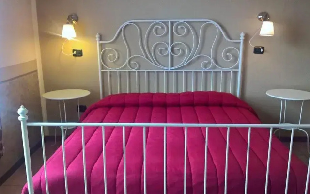 Mario Spagnoli - Hostel