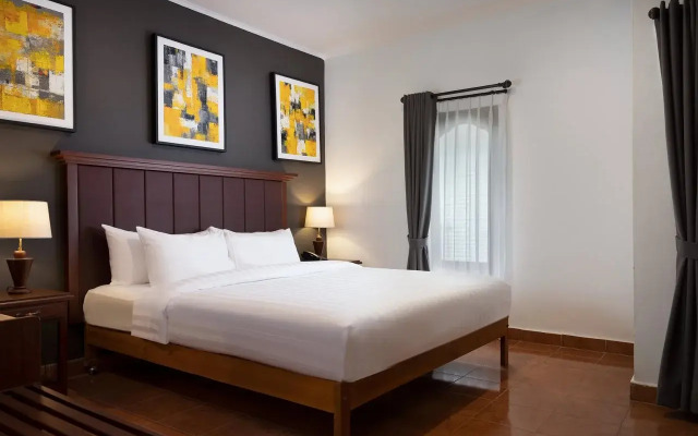 Отель Brits Resort Lovina