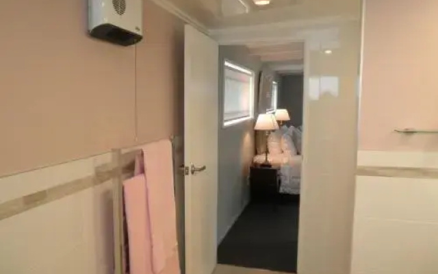 Firth Street Mews B&B