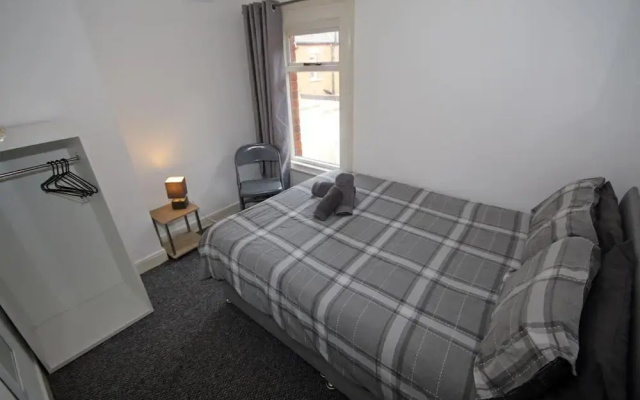 Ravenhill Townhouse city centre access