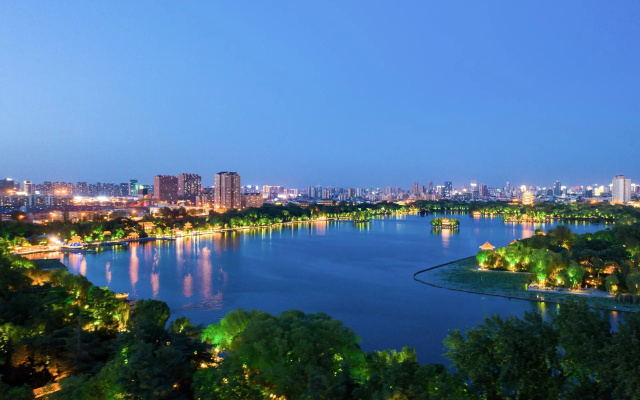 Ji Hotel Jinan Daming Lake Tongyuanju Front Street