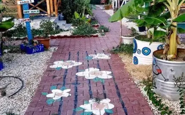 Zeyos Lodge