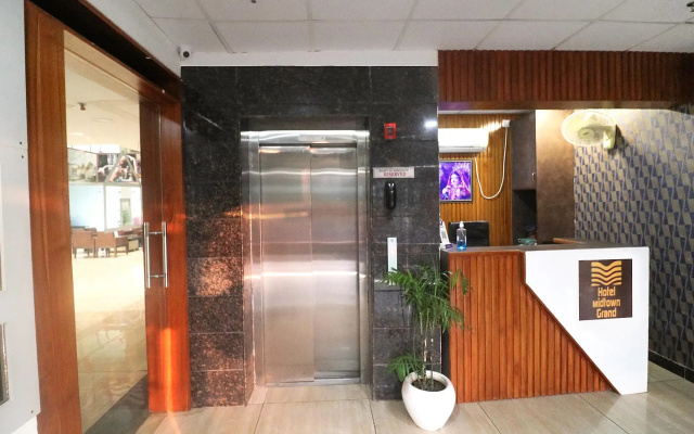 FabHotel Mid Town Grand