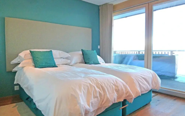 Luxury Apartment with Hot Tub in Veysonnaz