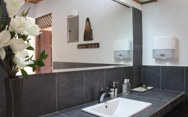 Casa Villa Jade - 10km de Río Celeste