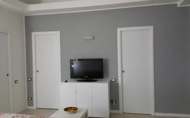 Chris Apartment