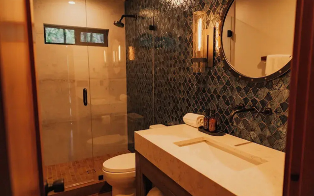 Newly Remodeled Luxury Cabin