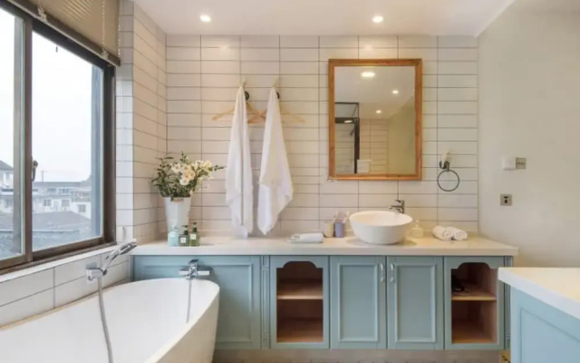 L.River Boutique Inn