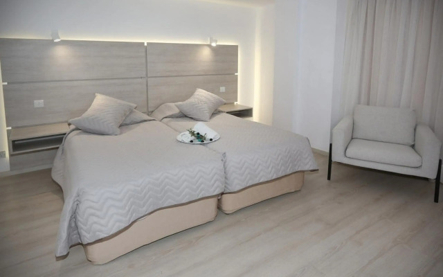 Pier Beach Hotel Apartments