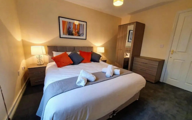 Perry House, Long Ashton, Bristol by Cliftonvalley Apartments
