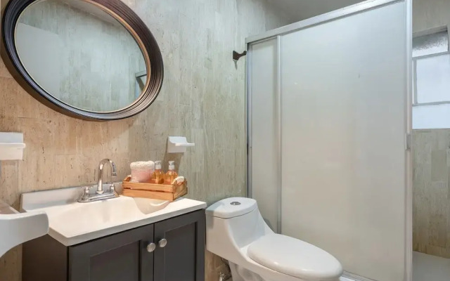 Mexican City Oasis - 3BR Apartment - Laundry