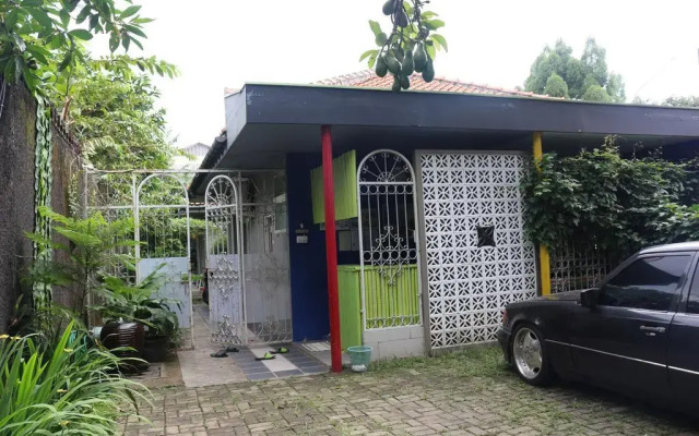 Jeng Tini Guest House