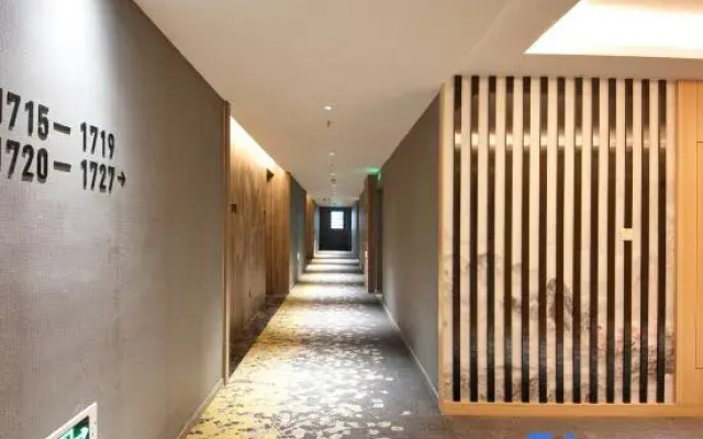 Weiduo Hotel (Shaoxing East Railway Station)