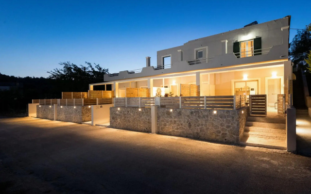 Senses Suite Tria in Dassia