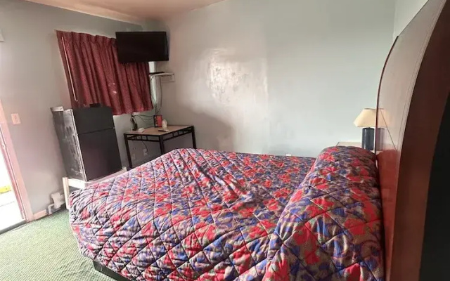 Your Motel