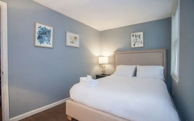 Luxury Collection-4 Bedroom 3 Full-bathroom-boston