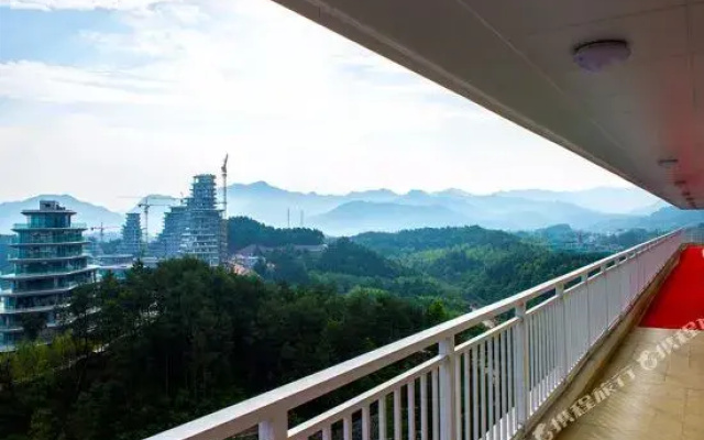 Hupan Yunduan Holiday Hotel