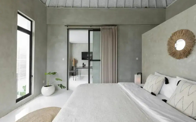 4BR Luxe Pool Villa Canggu near Finns