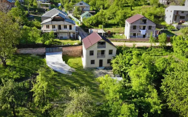 Tavresthouse