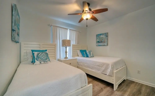 Harry's Beach House - 2 Br Condo