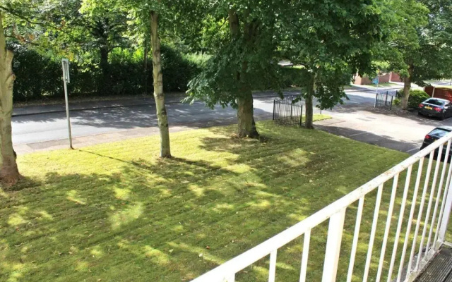 Large Balcony Apartment - Town & Races -2 Dbl Beds
