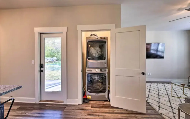 Wooded Escape w/ Beautiful Backyard + Mtn Views!