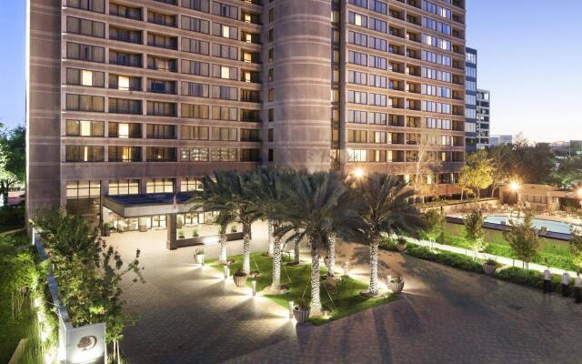 Отель DoubleTree Suites by Hilton Houston by the Galleria вид на фасад