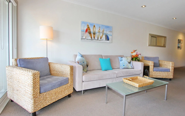 Crowsnest Apartments