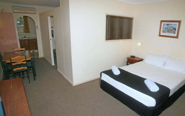 Tower Court Motel