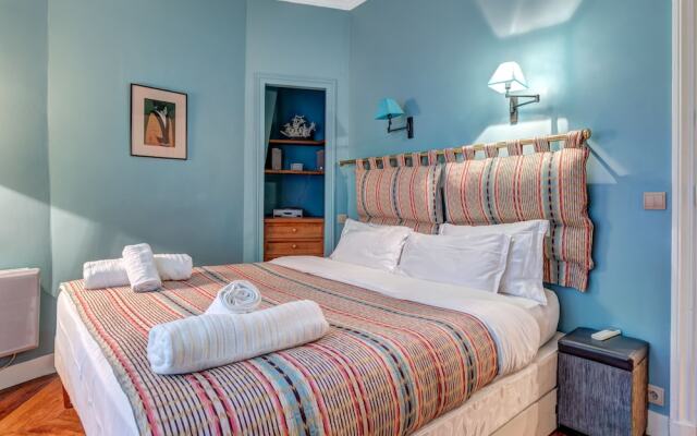 Апартаменты Holiday Apartment in the Centre of Paris комната для гостей