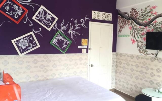 Отель Ken's House Backpackers Downtown Далат вид на фасад