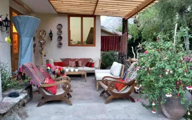 Inviting 10-bed Villa in Urubamba, Cusco, Peru