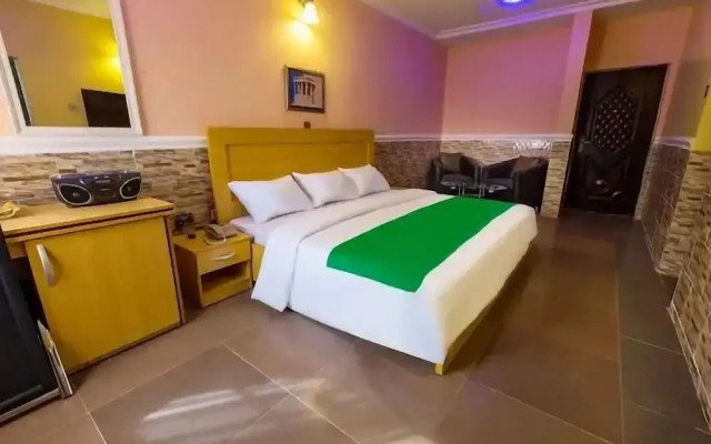 Lorenzo's Place