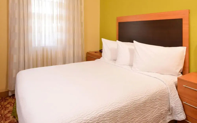 Candlewood Suites Miami Lakes an IHG Hotel