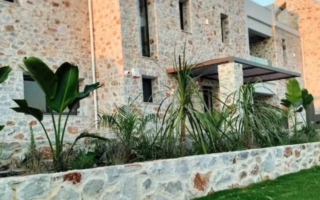 Oinolithos Luxury Villas