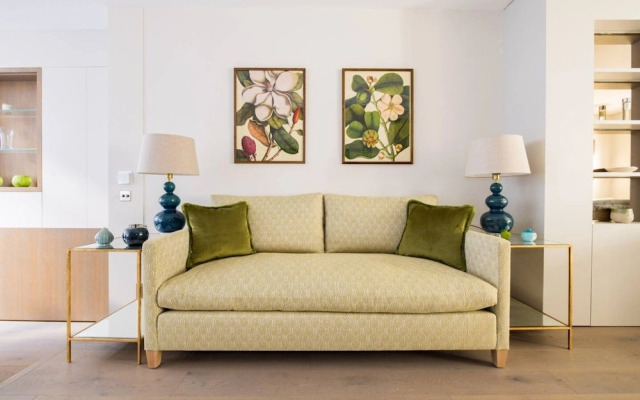Sunny in Chelsea Luxurious 3 Bedroom Chelsea Home