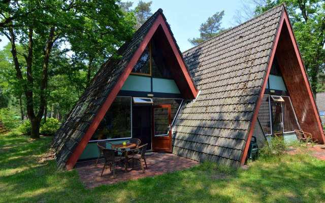 Family Bungalow by the Fen