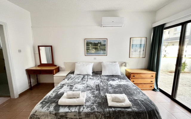 79 AN - Stay Nissi Chrysland Studio 110