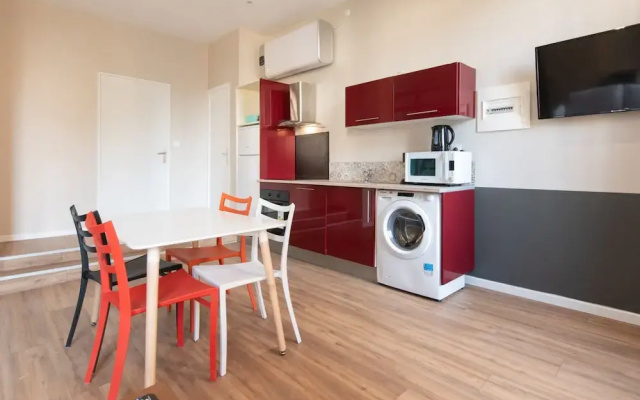 Studio Camelina Gauche City Room