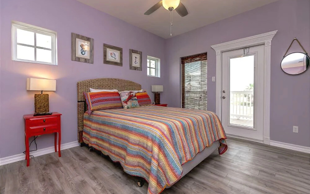Beach Side - 5 Br Home