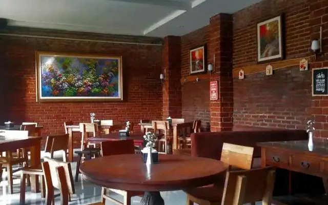 Sapphire Home Hotel