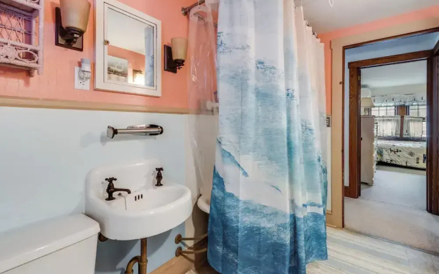 Hickman Street 208a