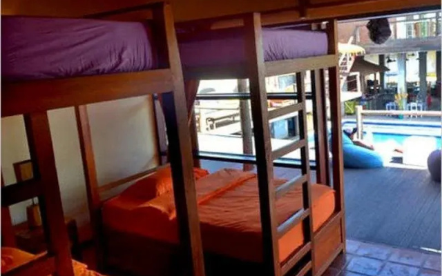 巴厘岛专业冲浪营旅舍(Pro Surf Camp Bali)