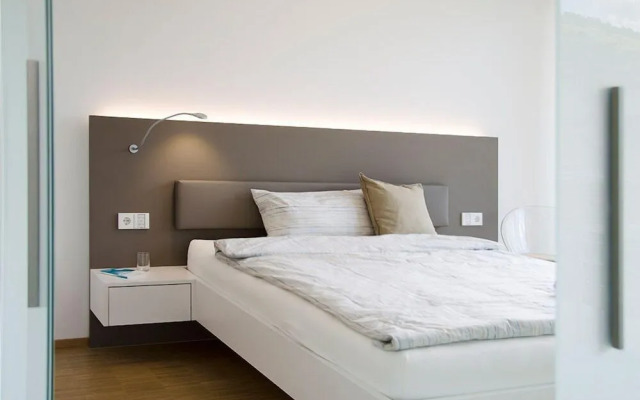 Lumina Apartments