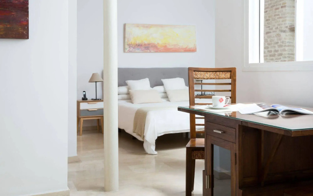 Puerta Catedral Studios