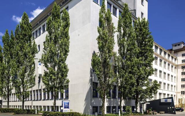 Отель ibis budget Nürnberg City Messe вид на фасад